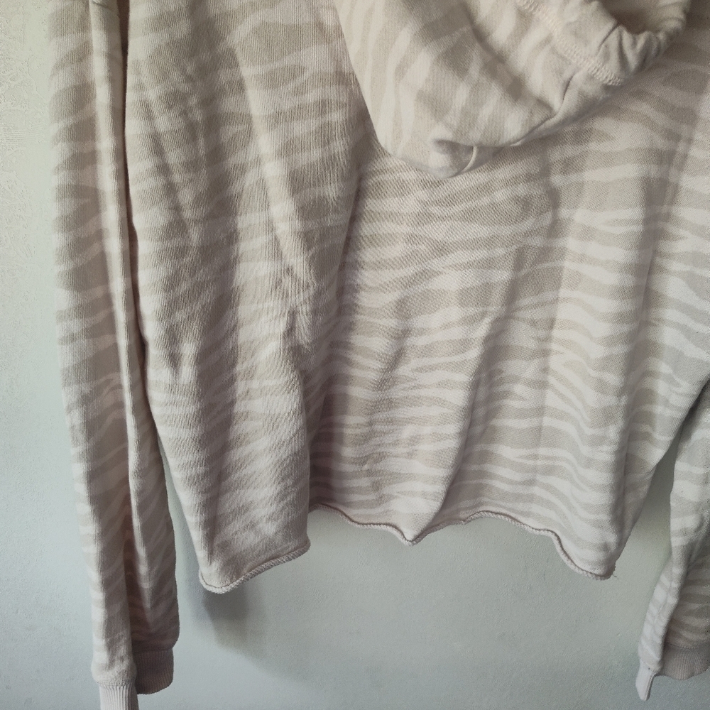 American Eagle Jegging Fit Women's Cream Zebra Print Hoodie Medium - Picture 7 of 10
